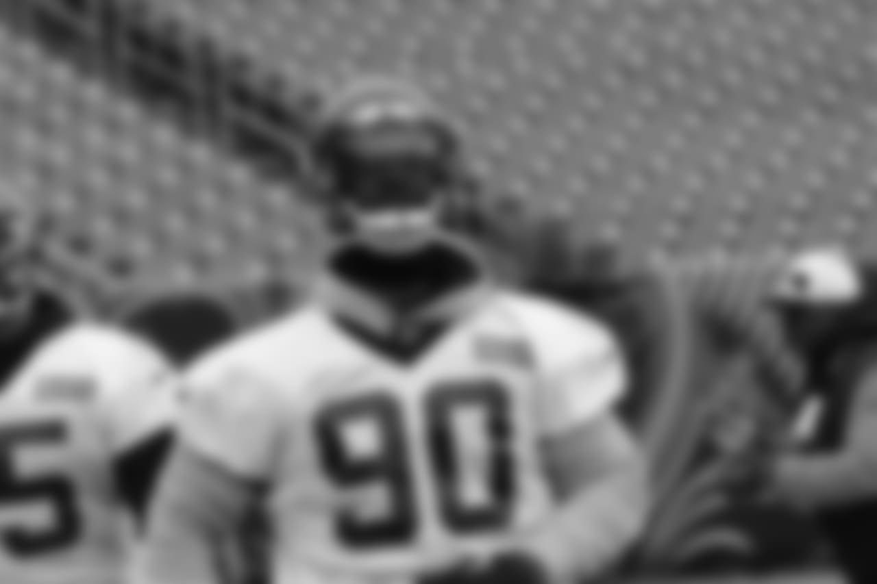 Michael Johnson working out during practice as the Bengals prepare for the Broncos in a week 13 matchup.