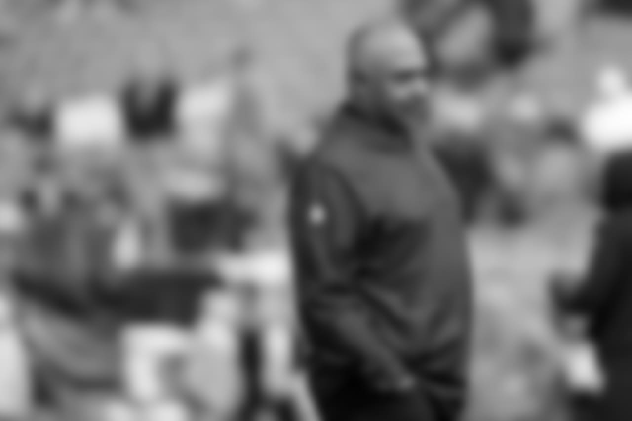 Cincinnati Bengals head coach Marvin Lewis walks the field during practice before an NFL football game against the Cleveland Browns, Sunday, Nov. 25, 2018, in Cincinnati. (AP Photo/Frank Victores)