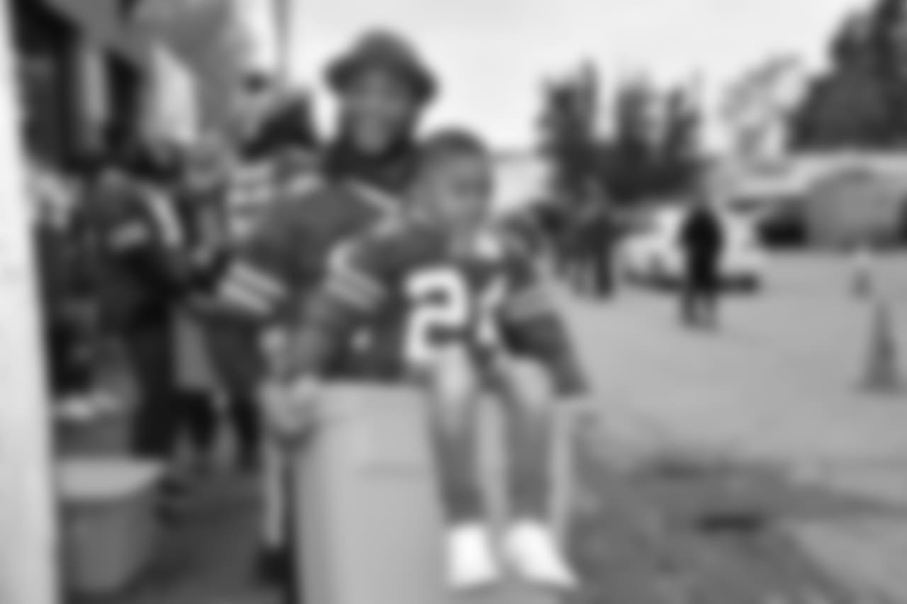 Leonard Johnson (24) at Bills Thanksgiving Blitz 2017