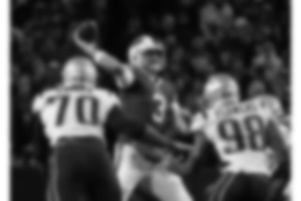Buffalo Bills quarterback Derek Anderson (3) throw -
Buffalo Bills vs New England Patriots at New Era Field, October 29, 2018.
Photo by Bill Wippert