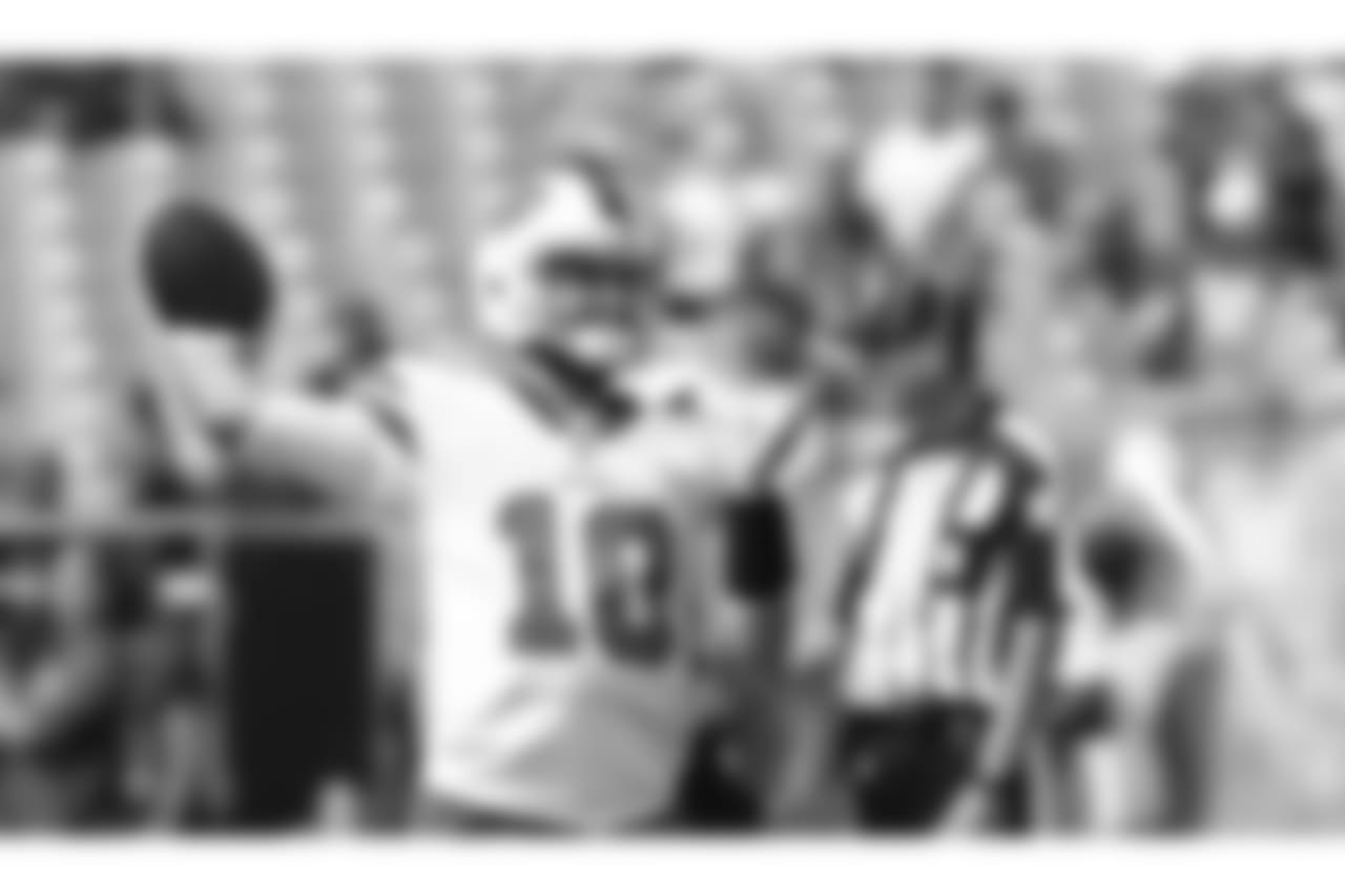 Buffalo Bills quarterback AJ McCarron (10) - Buffalo Bills vs Cincinnati Bengals at New Era Field.
Photo by Kevin Hoffman
August 26, 2018