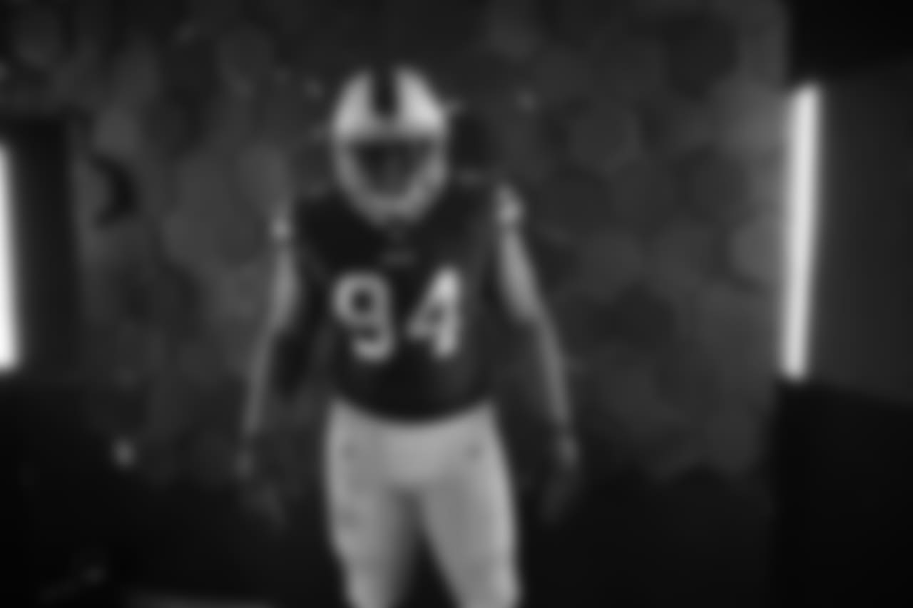 DT Rickey Hatley (94)