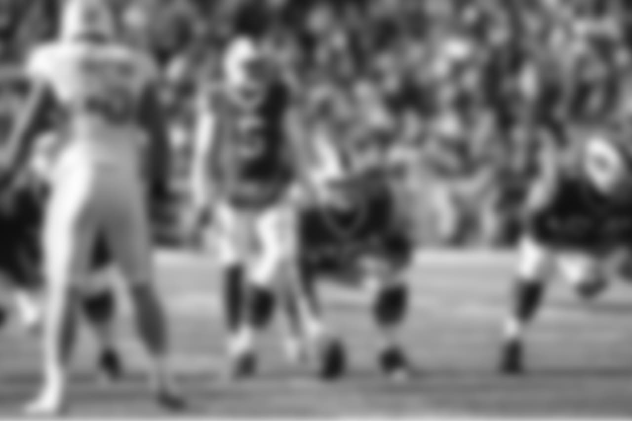 Center Eric Wood (No. 70) - 2015