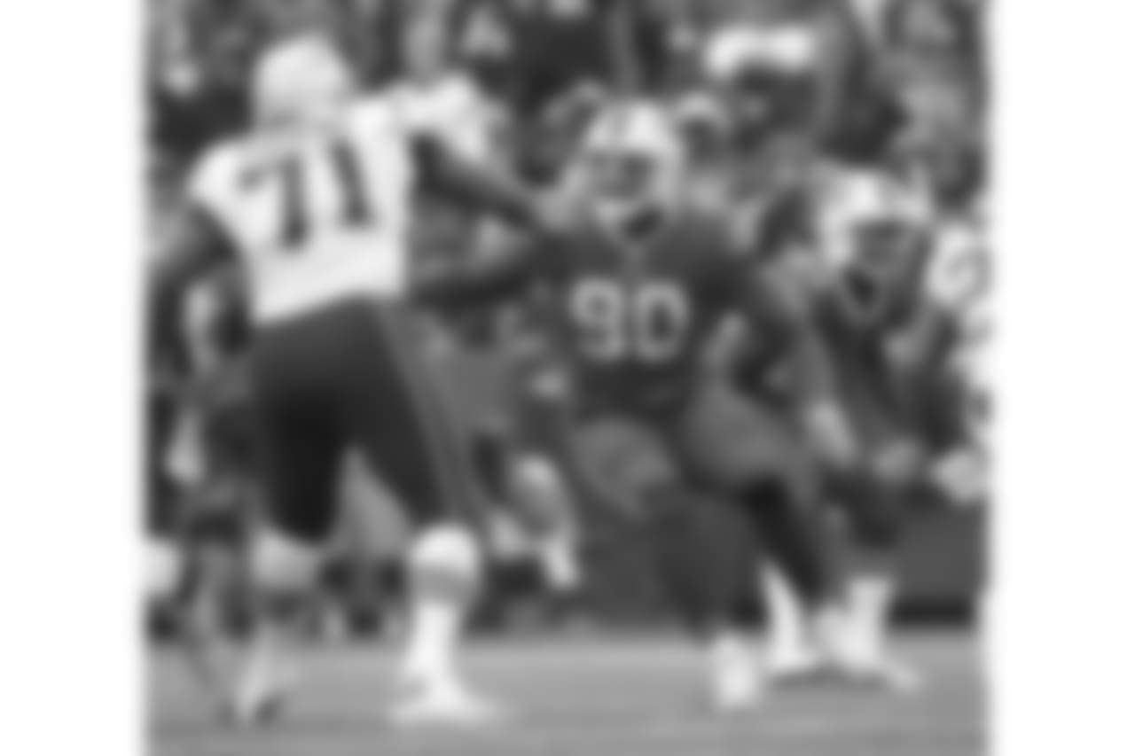 Shaq Lawson #90, DE