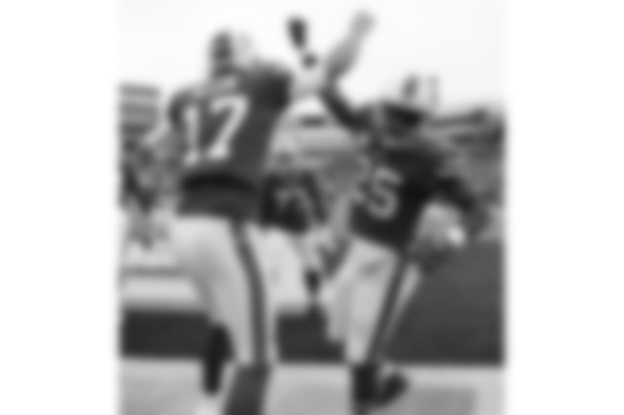 Buffalo Bills quarterback Josh Allen (17) touchdown celebration
Buffalo Bills vs Tennessee Titans at New Era Field, October 7, 2018.
Photo by Bill Wippert