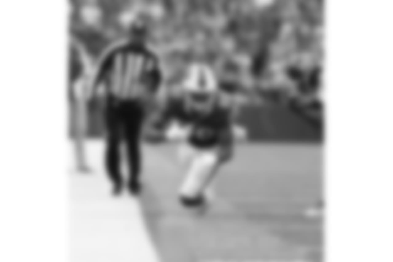 Buffalo Bills tight end Jason Croom (80) - Buffalo Bills vs Tennessee Titans at New Era Field.
Photo by Kevin Hoffman
October 7, 2018