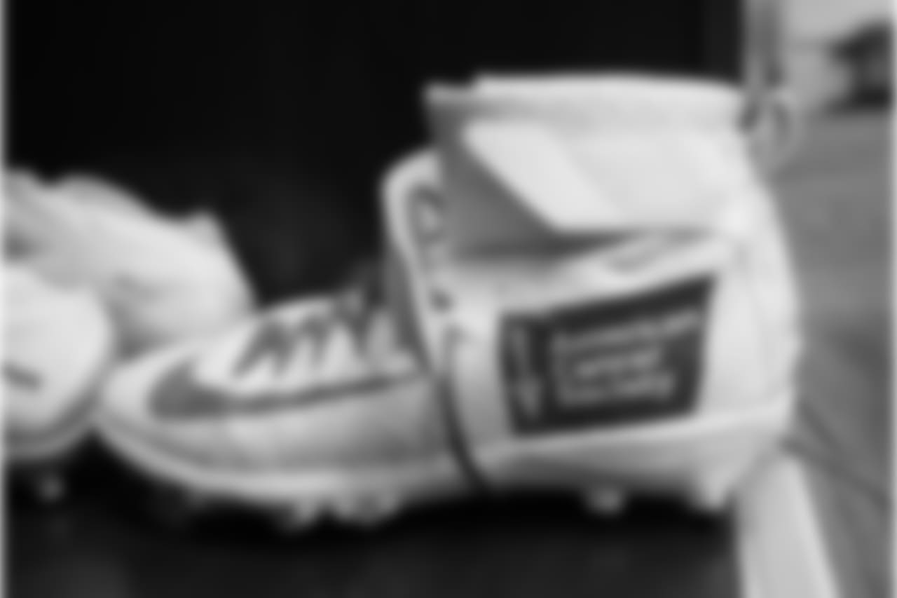 Buffalo Bills running back Patrick DiMarco (42) cleats at the Buffalo Bills vs New York Jets game at New Era Field on December 9, 2018. Photo by Craig Melvin