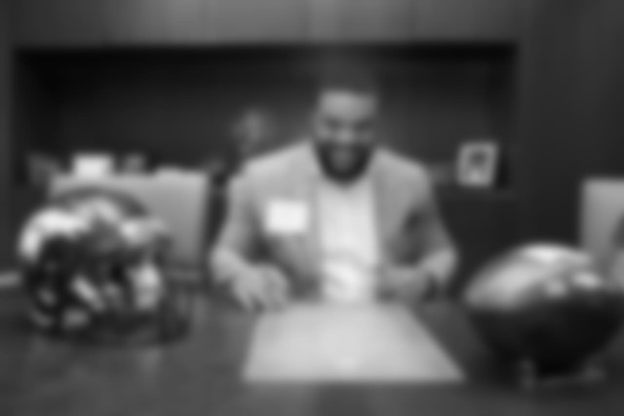 Denver Broncos partner Signing Day at UCHealth Training Center in Centennial, CO, August 21, 2018.
Photo by Gabriel Christus