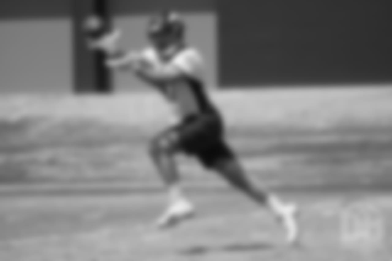 during practice at the eighth day of OTAs on June 5, 2018.