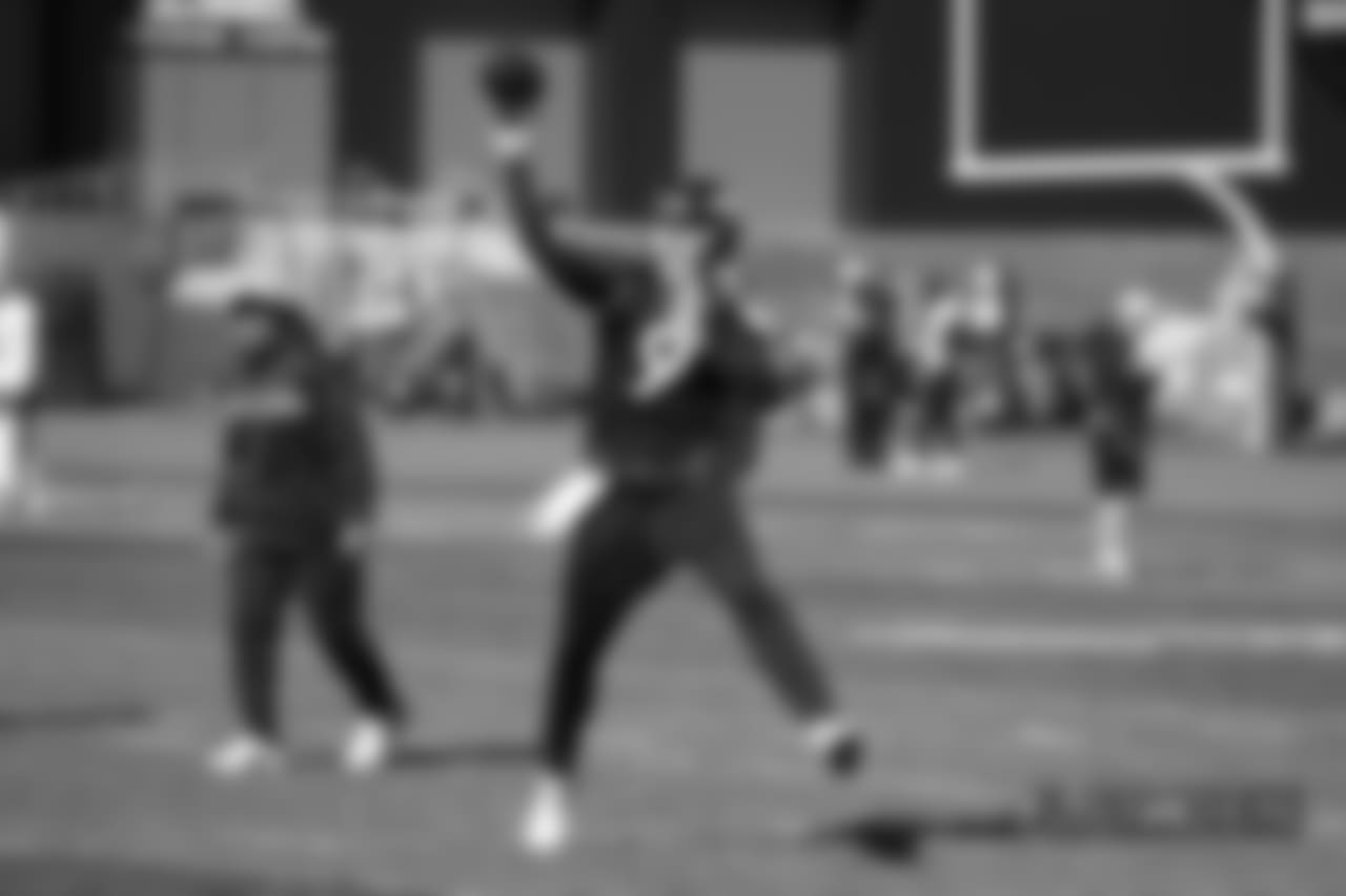 Kevin Hogan at practice at UCHealth Training Center on October 12, 2018.