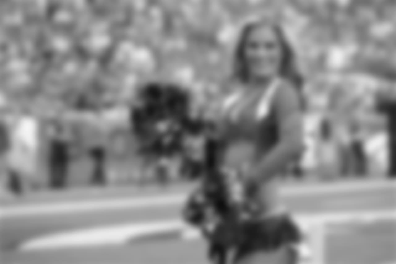 Denver Broncos, DBC, Cheerleaders Allison