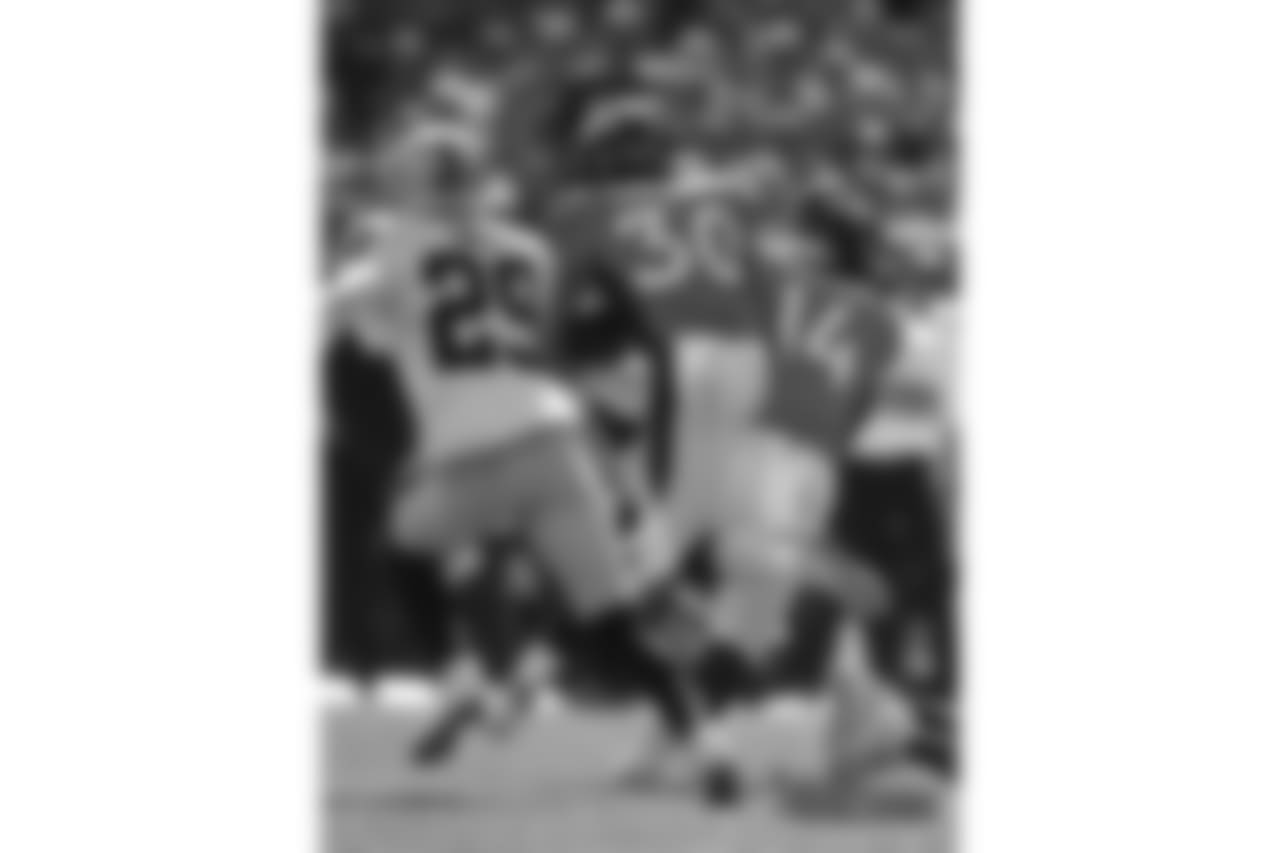 Denver Broncos running back Phillip Lindsay (30) during the first half of an NFL game against the Oakland Raiders, Sunday, Sep. 16, 2018, in Denver. (Photo: Eric Lars Bakke)