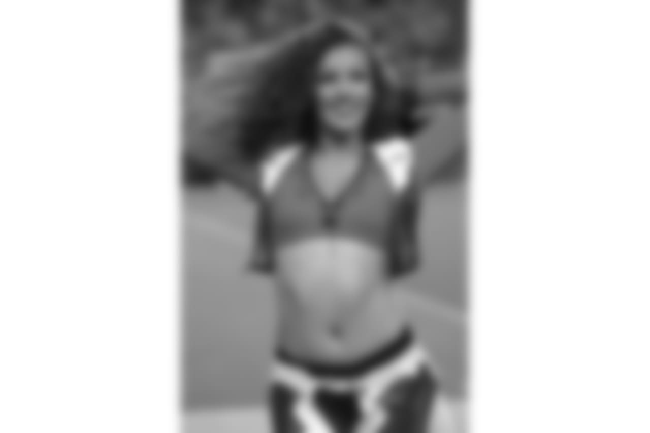 DBC, Cheerleaders, Breanna