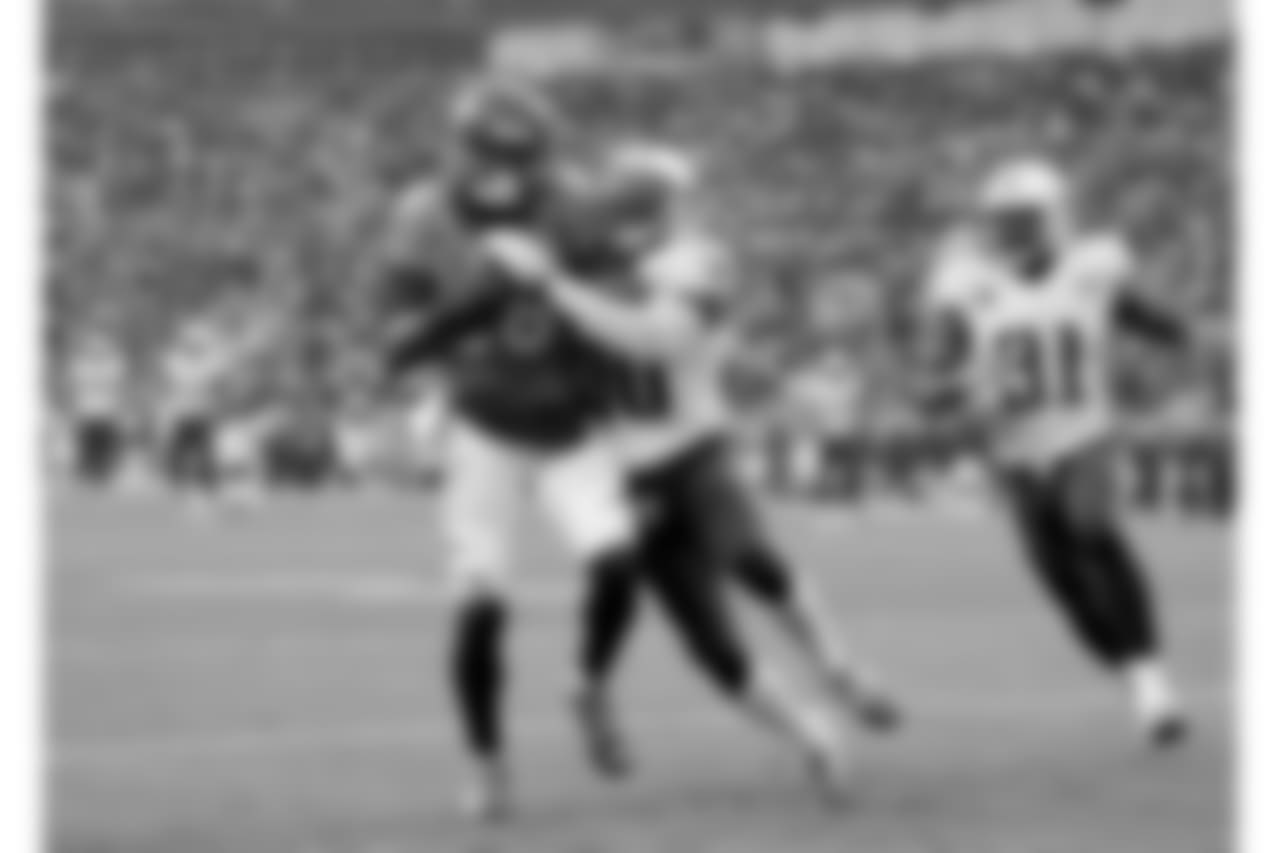 The Broncos moved to 11-2 with a 51-28 win in which Peyton Manning threw for 397 yards and four touchdowns. The Titans took a 21-10 lead but the Broncos went on a 41-7 run to take control. The game would have historic implications as kicker Matt Prater hit a 64-yard field goal, which stands as the longest in NFL history.