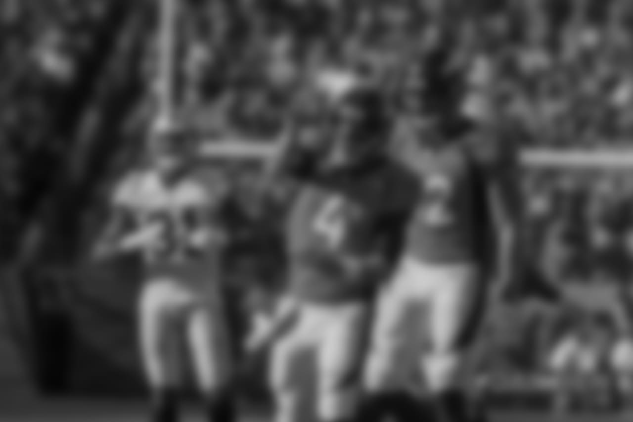 Denver Broncos quarterback Case Keenum (4) signals first down after a scramble during the second half of an NFL game against the Oakland Raiders, Sunday, Sep. 16, 2018, in Denver. (Photo: Eric Lars Bakke)