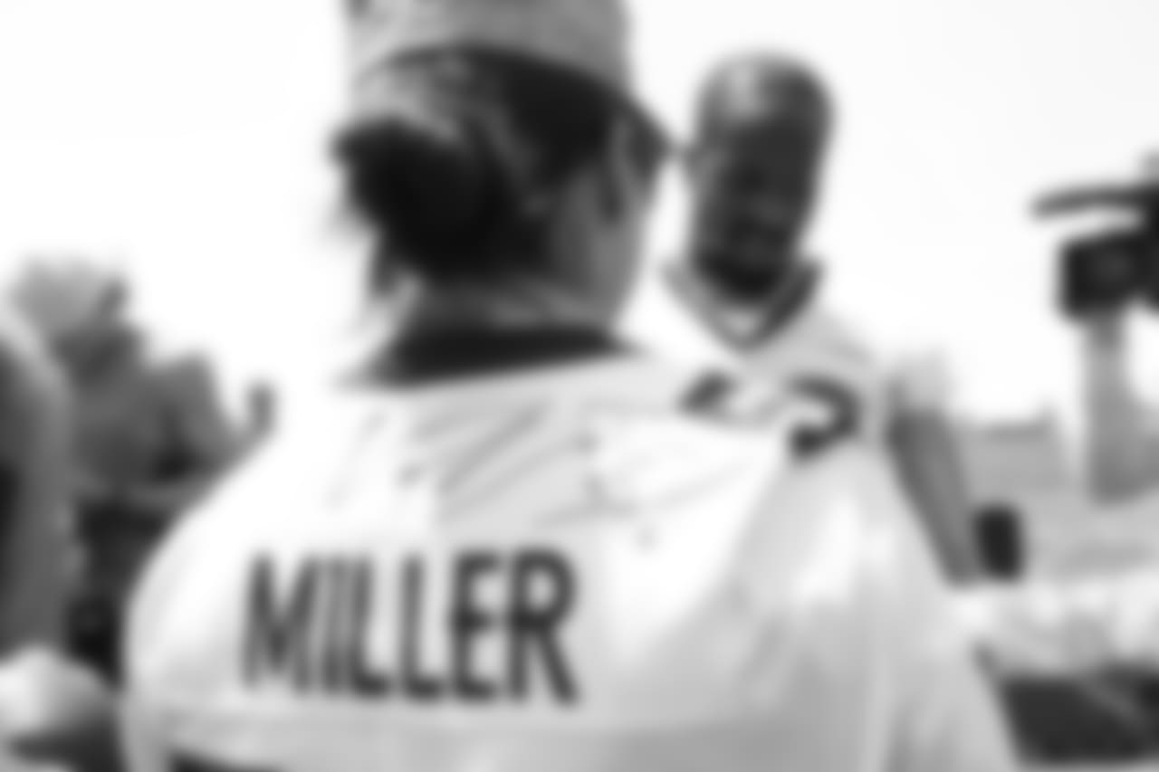 Von Miller meets military members of the Colorado Air National Guard and the U.S. Army after practice on June 12, 2018. The meet-and-greet was part of an event hosting servicemen and servicewomen with USAA and the Broncos Womens Organization.