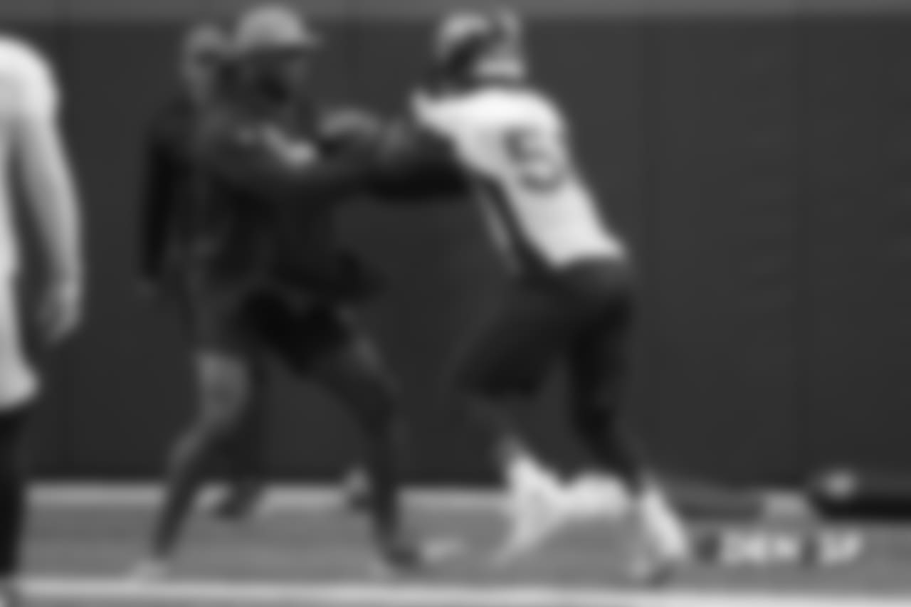 Von Miller working with Pass Rush Consultant (and former outside linebacker) DeMarcus Ware during practice at UCHealth Training Center in Centennial, CO, December 06, 2018.
Photo by Gabriel Christus