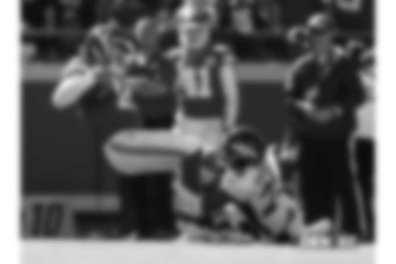 Wrangling Chiefs QB Patrick Mahomes has been a difficult task for every team that's faced him. The Broncos limited him as best they could in Week 9, forcing him into two sacks, an interception and holding him to negative-1 yard on two rushing attempts.