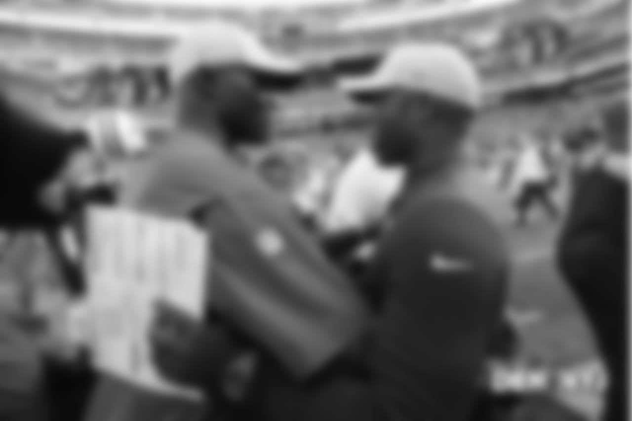 Jets head coach Todd Bowles greets Head Coach Vance Joseph after the NFL game against the New York Jets at MetLife Stadium in East Rutherford, New Jersey, October 07, 2018.
Photo by Gabriel Christus