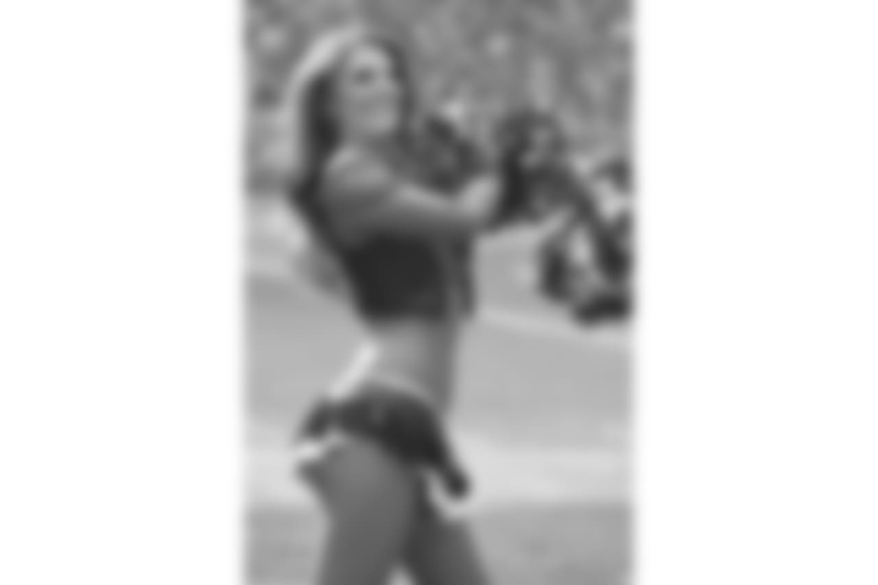 2018, Denver Broncos, Seattle Seahawks, Cheerleaders, DBC Emily