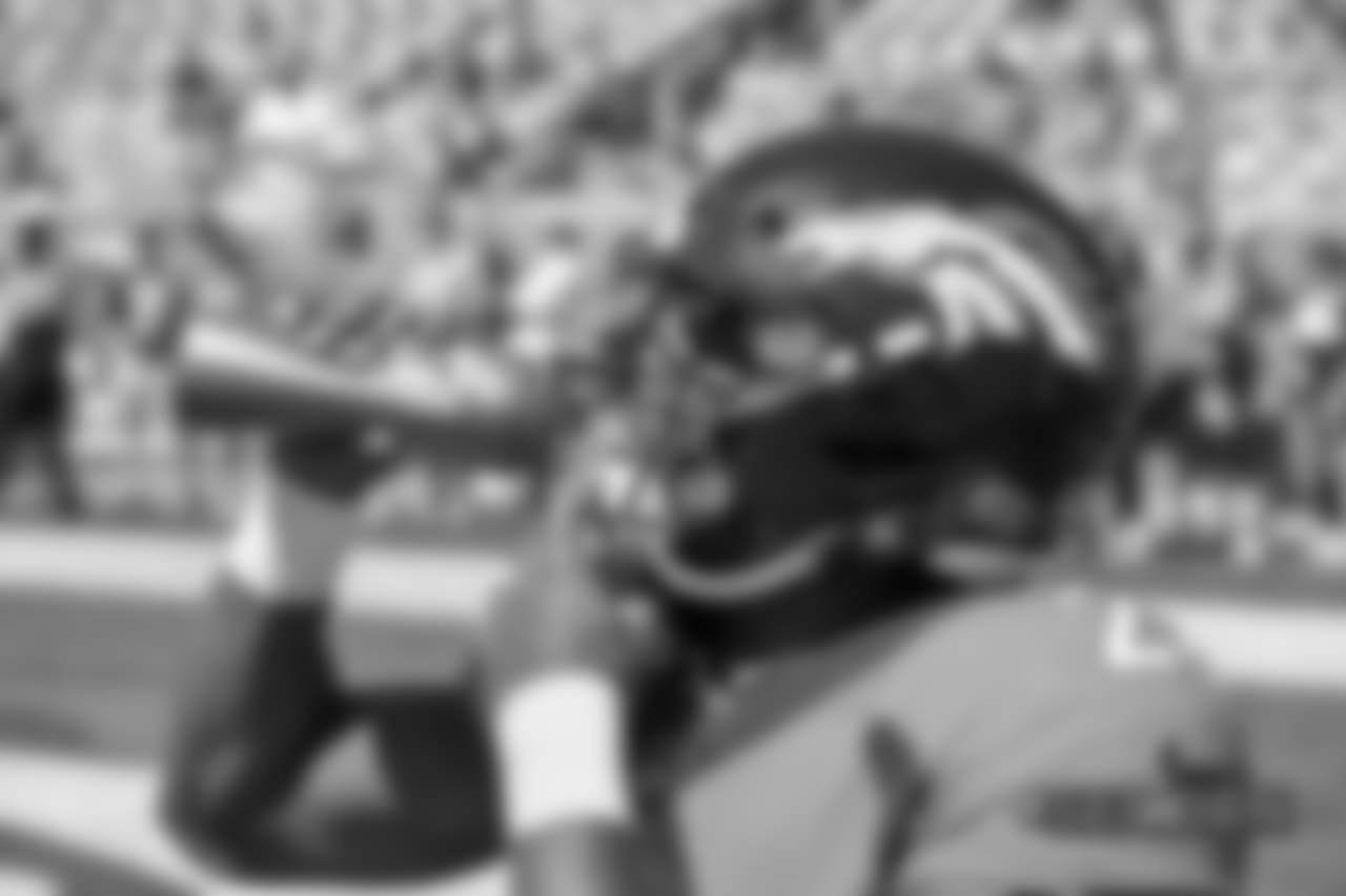 Pregame warmups against the Seattle Seahawks, Sunday, September 9, 2018, in Denver. (Photo: Eric Bakke)