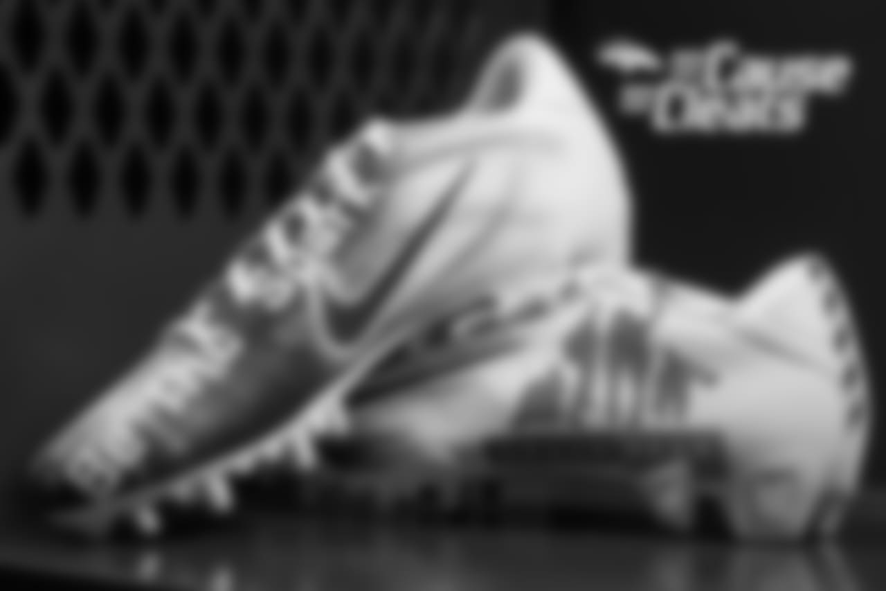 Phillip Lindsay's cleats represent Urban Peak, a Denver organization that provides help to children who are homeless or at risk of becoming homeless, for My Cause My Cleats in 2018.