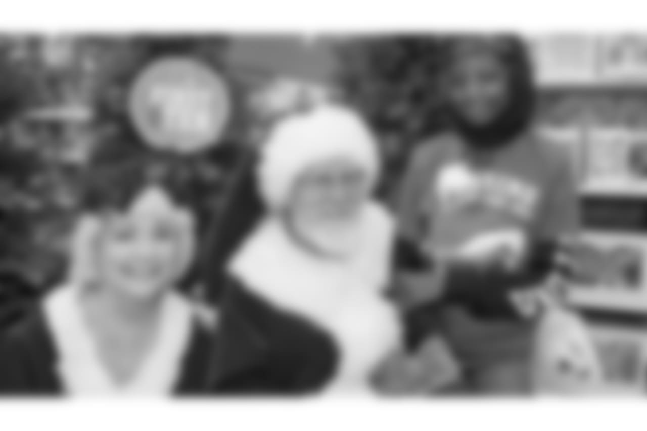 121918-PassingJoy-4