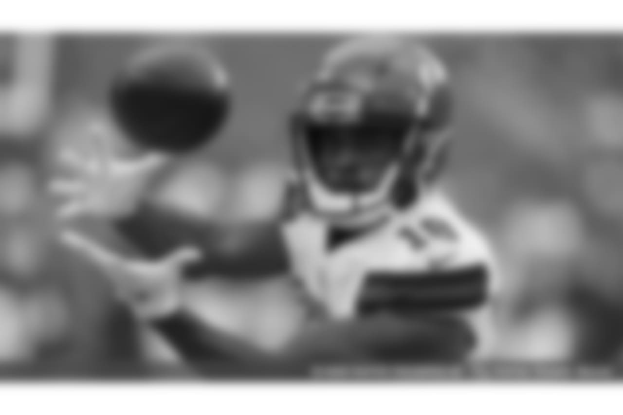 Cleveland Browns wide receiver Damion Ratley warms up before an NFL football preseason game between the Buffalo Bills and the Browns, Friday, Aug. 17, 2018, in Cleveland. (AP Photo/Ron Schwane)