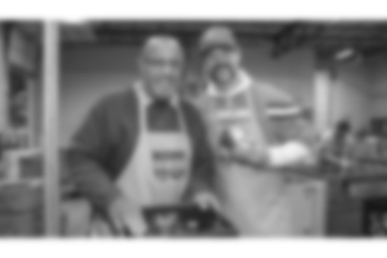112118-FoodBank-6