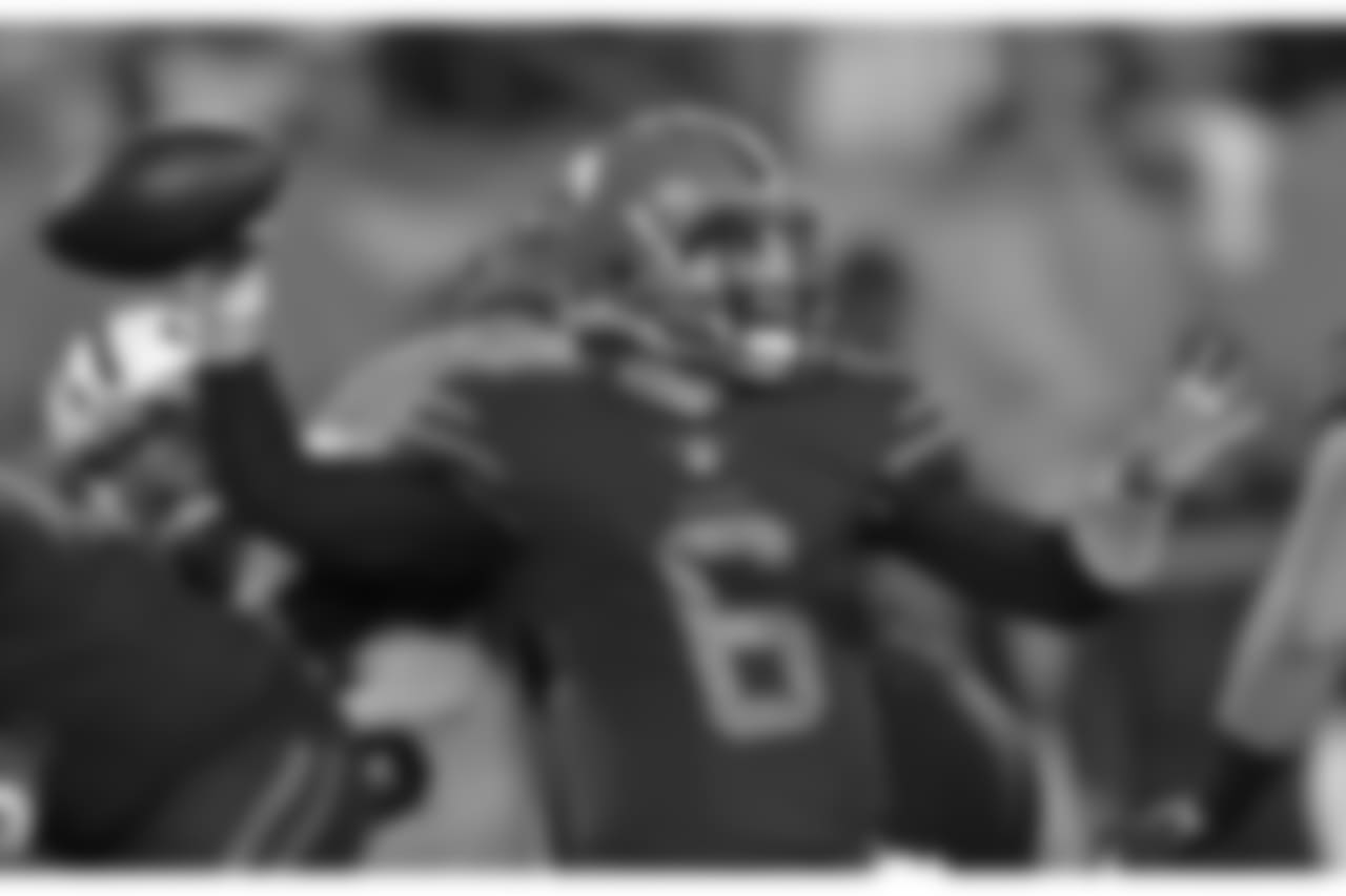 Cleveland Browns quarterback Baker Mayfield throws a pass against the New York Jets during the first half of an NFL football game Thursday, Sept. 20, 2018, in Cleveland. (AP Photo/David Richard)