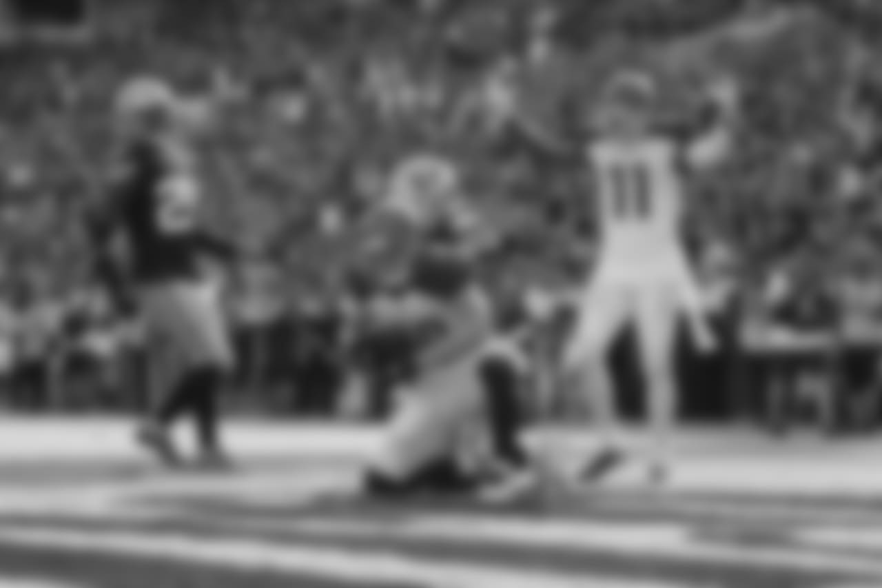 WR Adam Humphries, No. 10