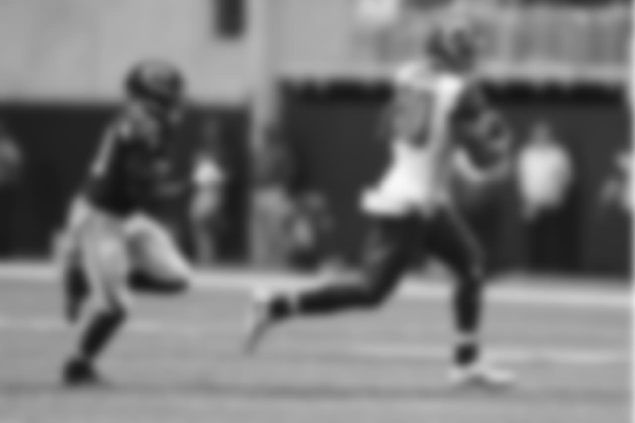 TE O.J. Howard, No. 80