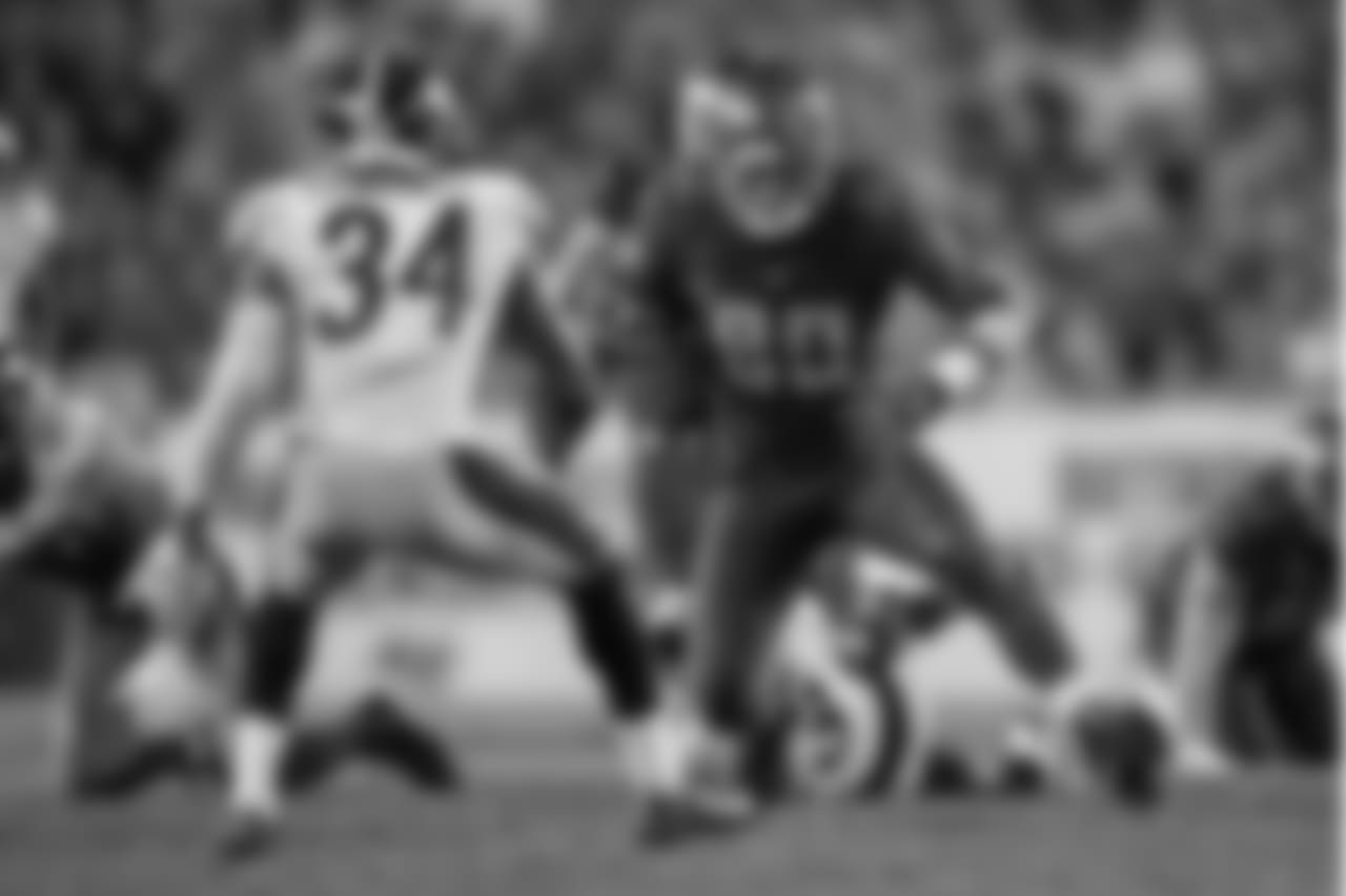 TE O.J. Howard, No. 80
