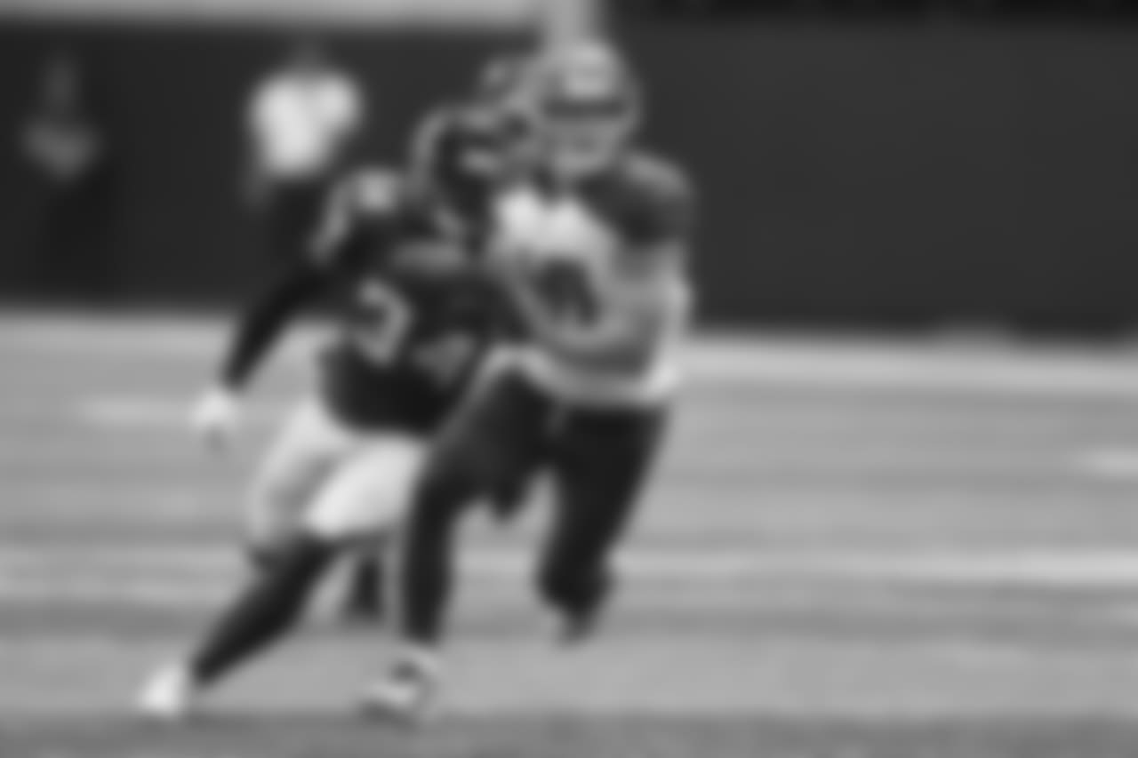 WR Adam Humphries, No. 10