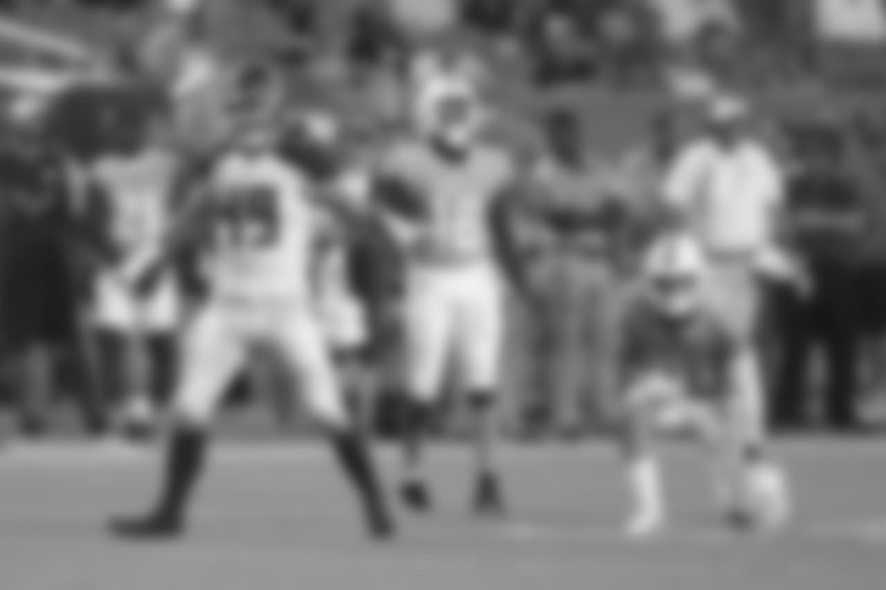 LB Riley Bullough #49