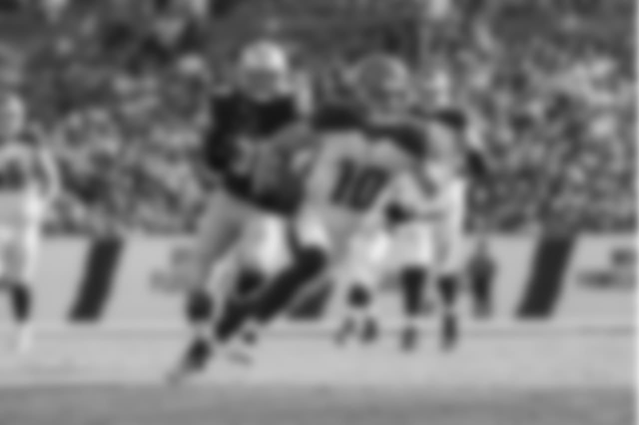 WR Adam Humphries, No. 10