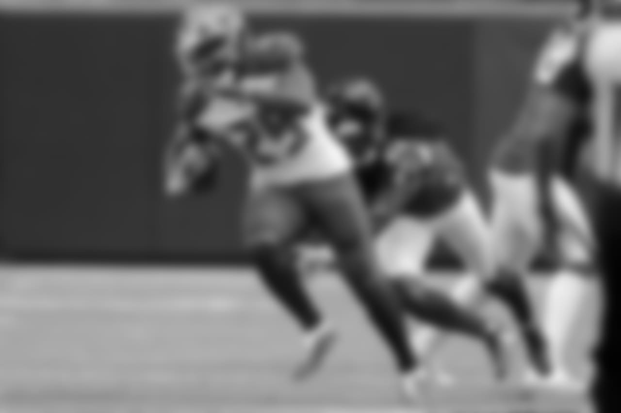 RB Peyton Barber, No. 25