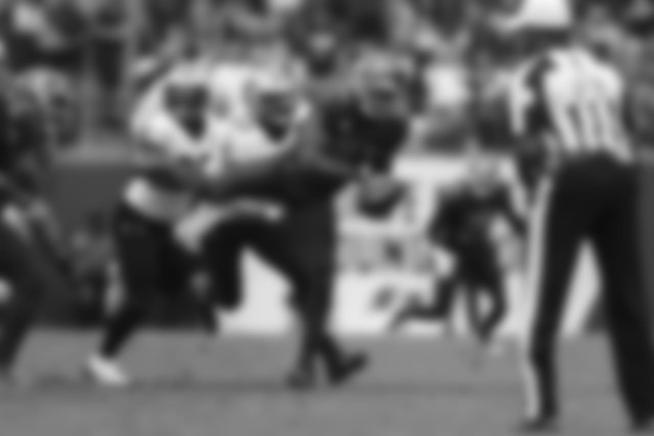 LB Adarius Taylor, No. 53
