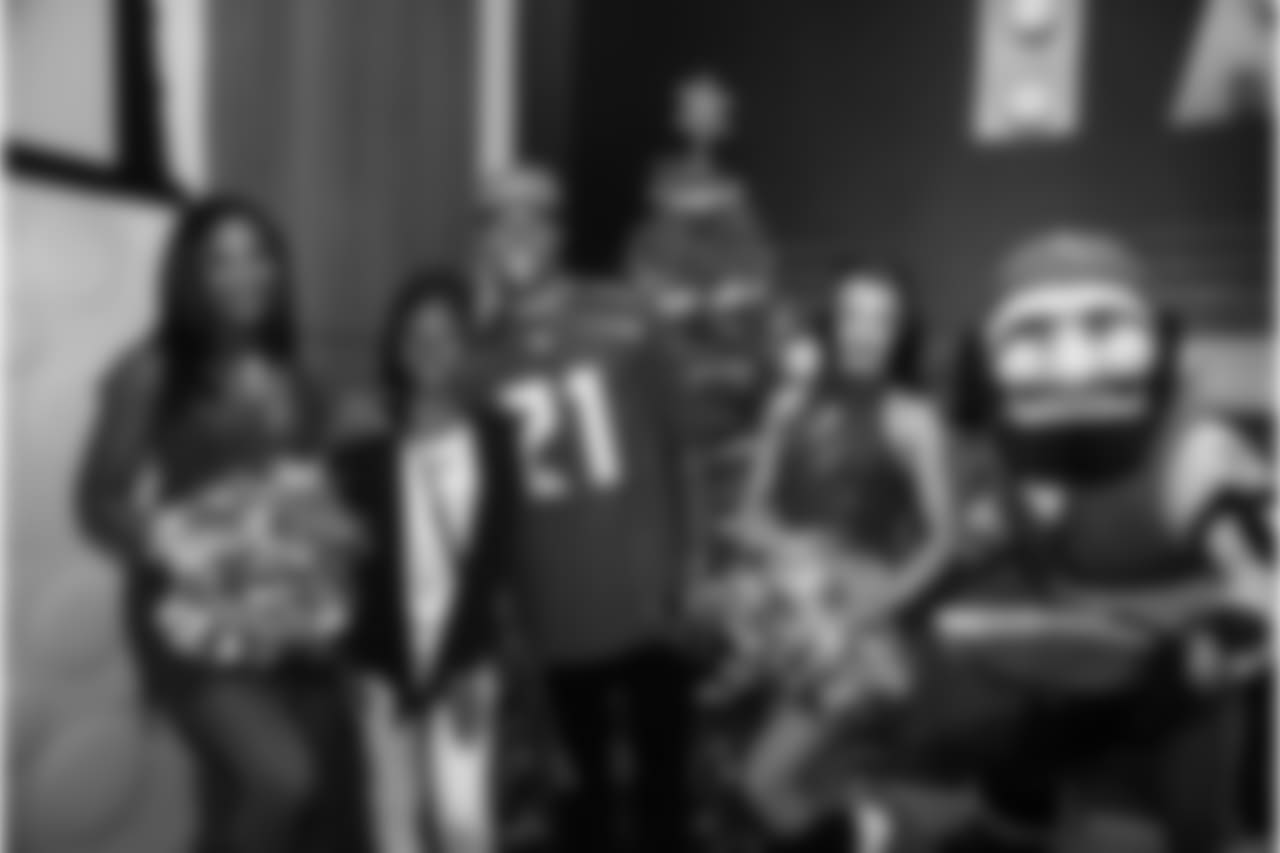 181209_GL_JEWeb_027