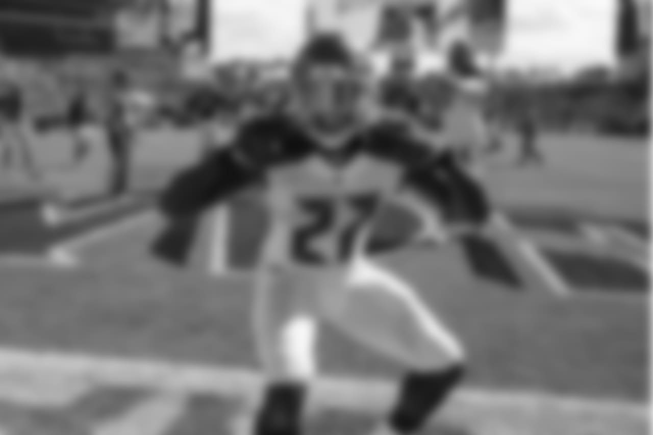RB Ronald Jones, No. 27