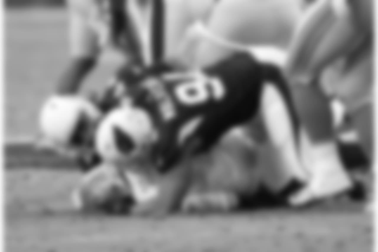 Cardinals DE Cameron Malveaux sacks Lions QB Matthew Stafford
