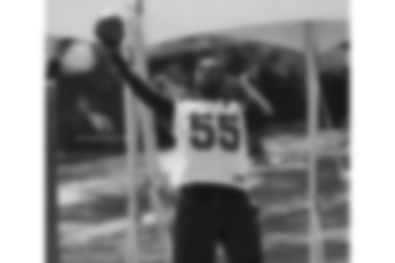 LB Chandler Jones