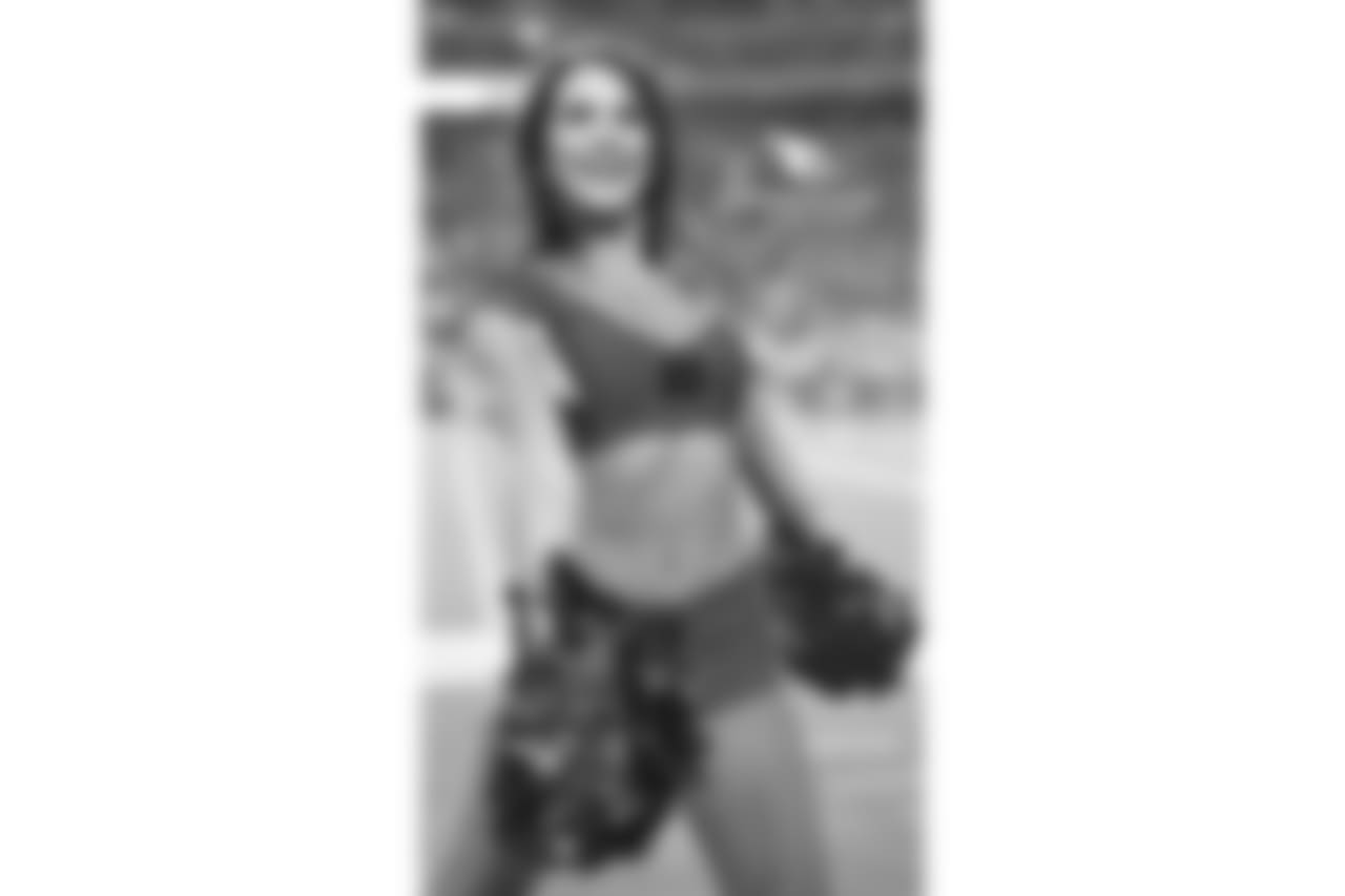 Images of the Cardinals' cheerleaders during the Week 4 matchup against Seattle at State Farm Stadium
