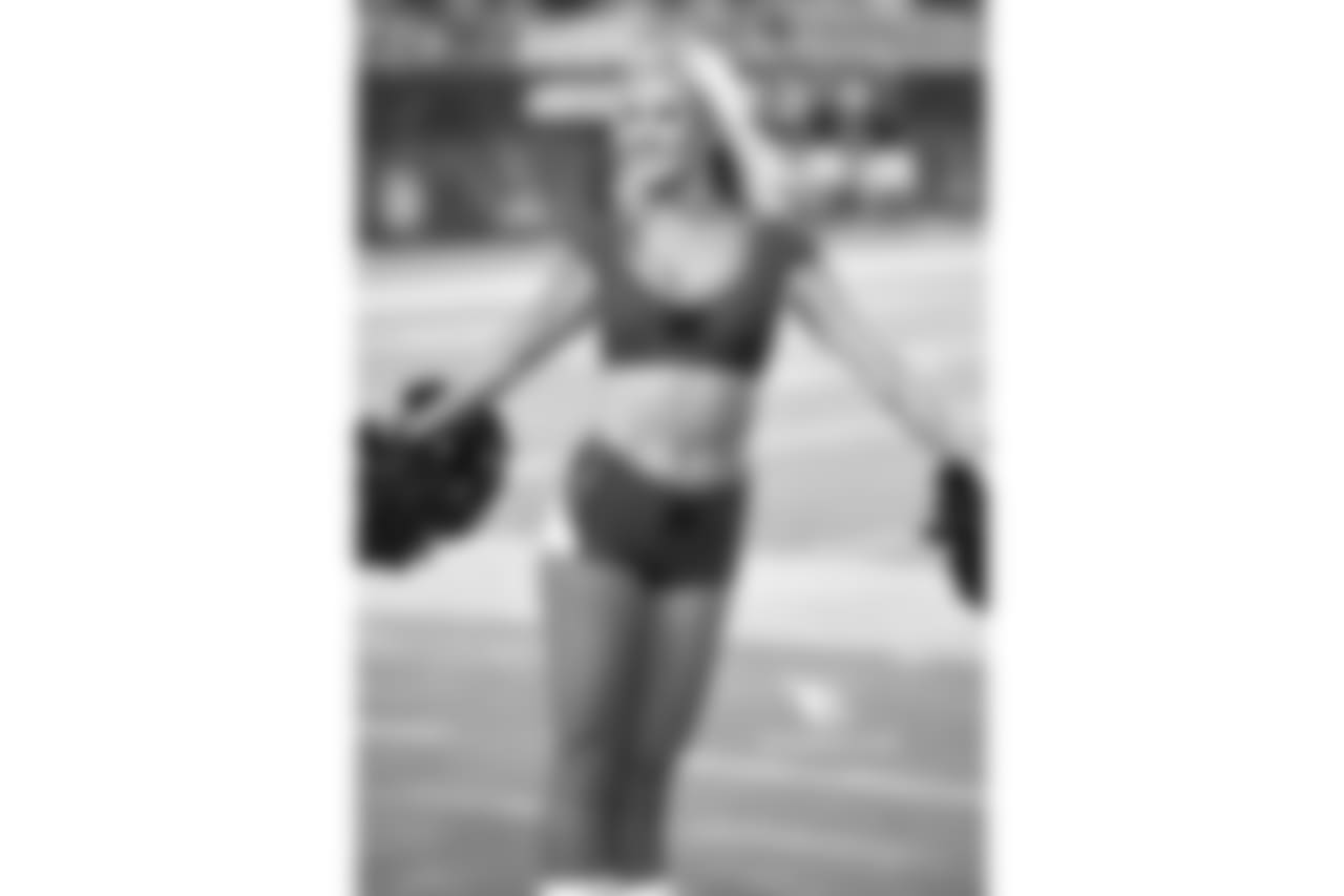 CheerBroncos33