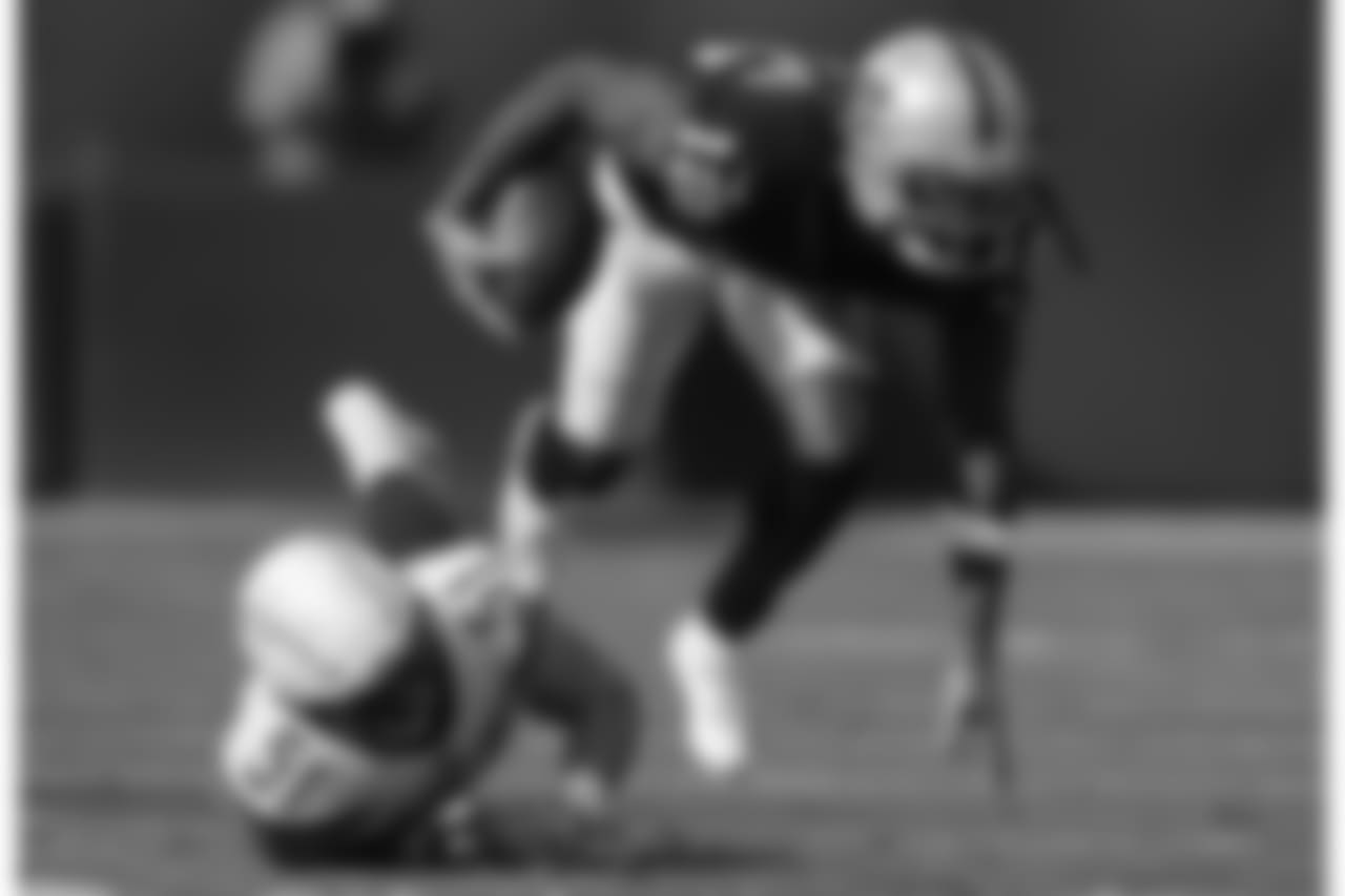 Los Angeles Chargers linebacker Kyle Emanuel