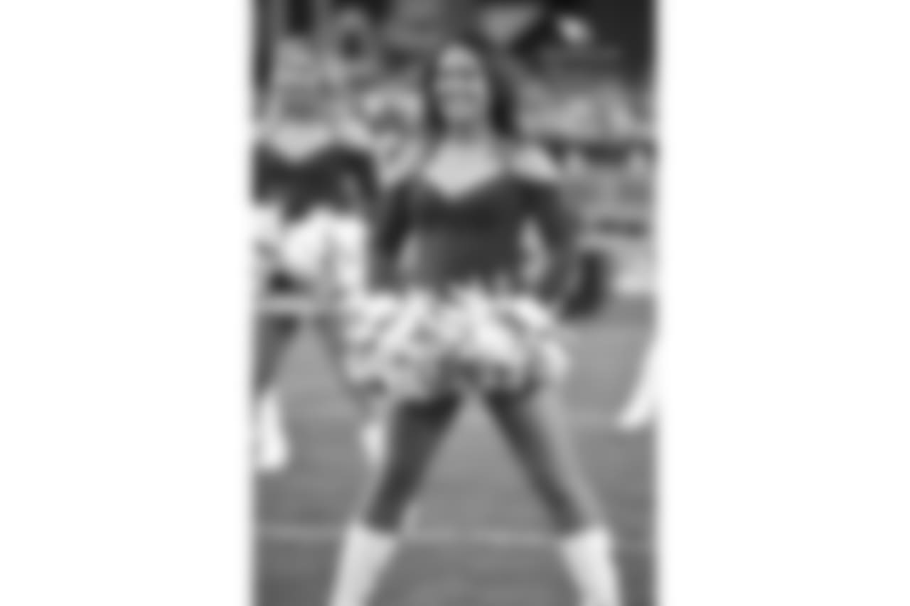 Images of the Cardinals cheerleaders during the Week 16 matchup at State Farm Stadium