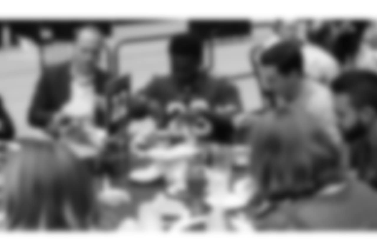 RB Chase Edmonds grabs a bite to eat