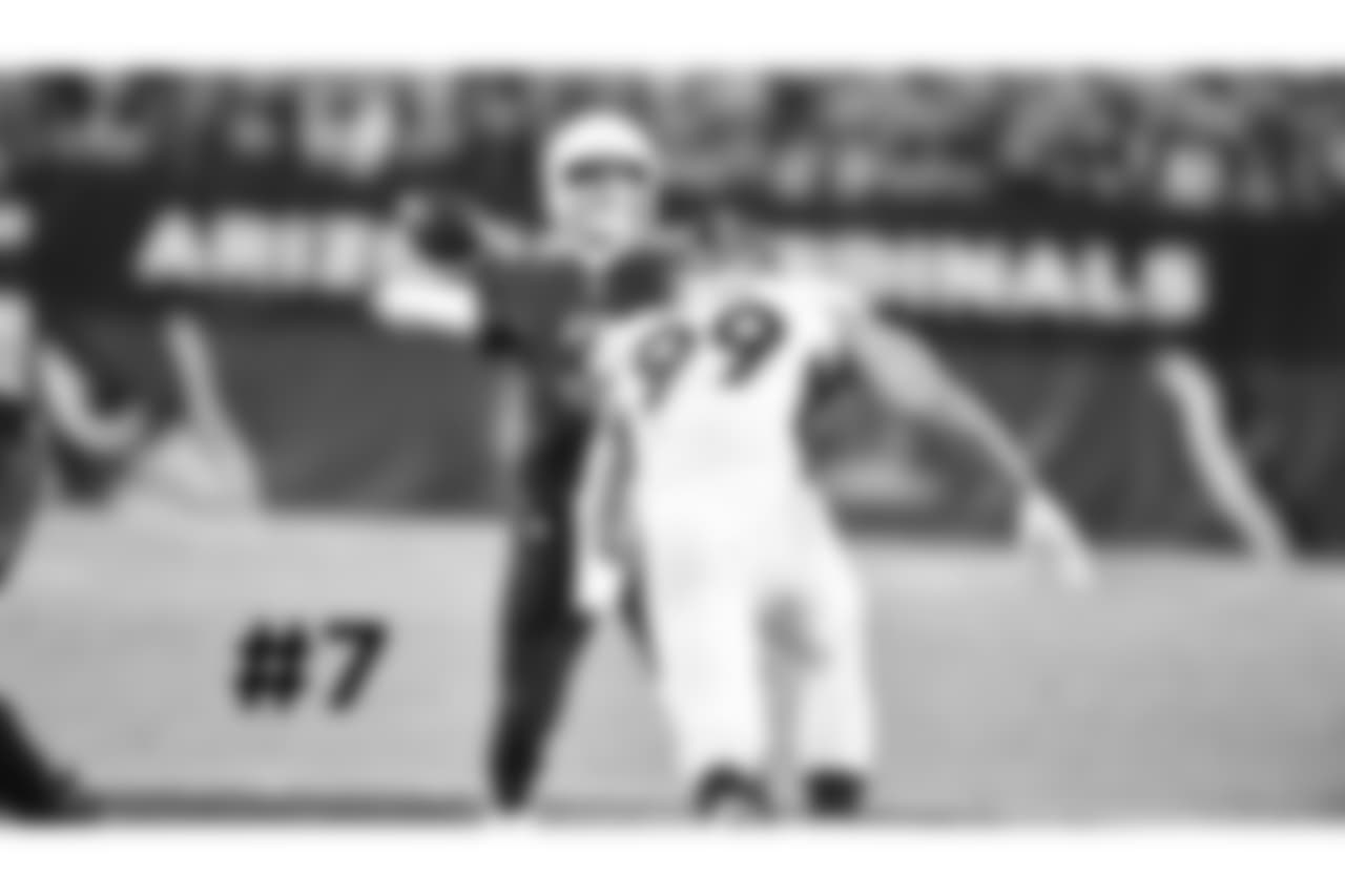 7\. QB Josh Rosen throws a ball under pressure