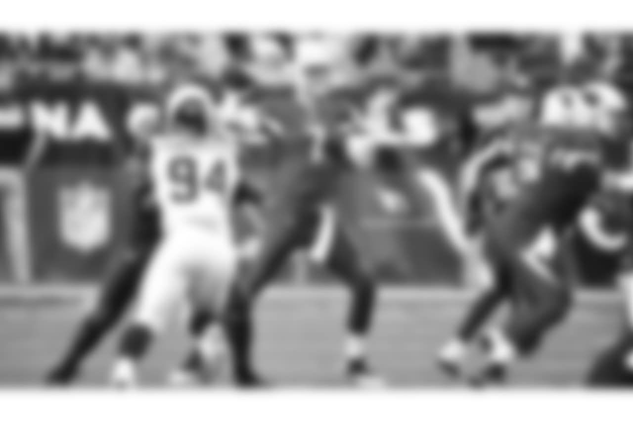 QB Mike Glennon: 15-of-21 for 174 yards, TD