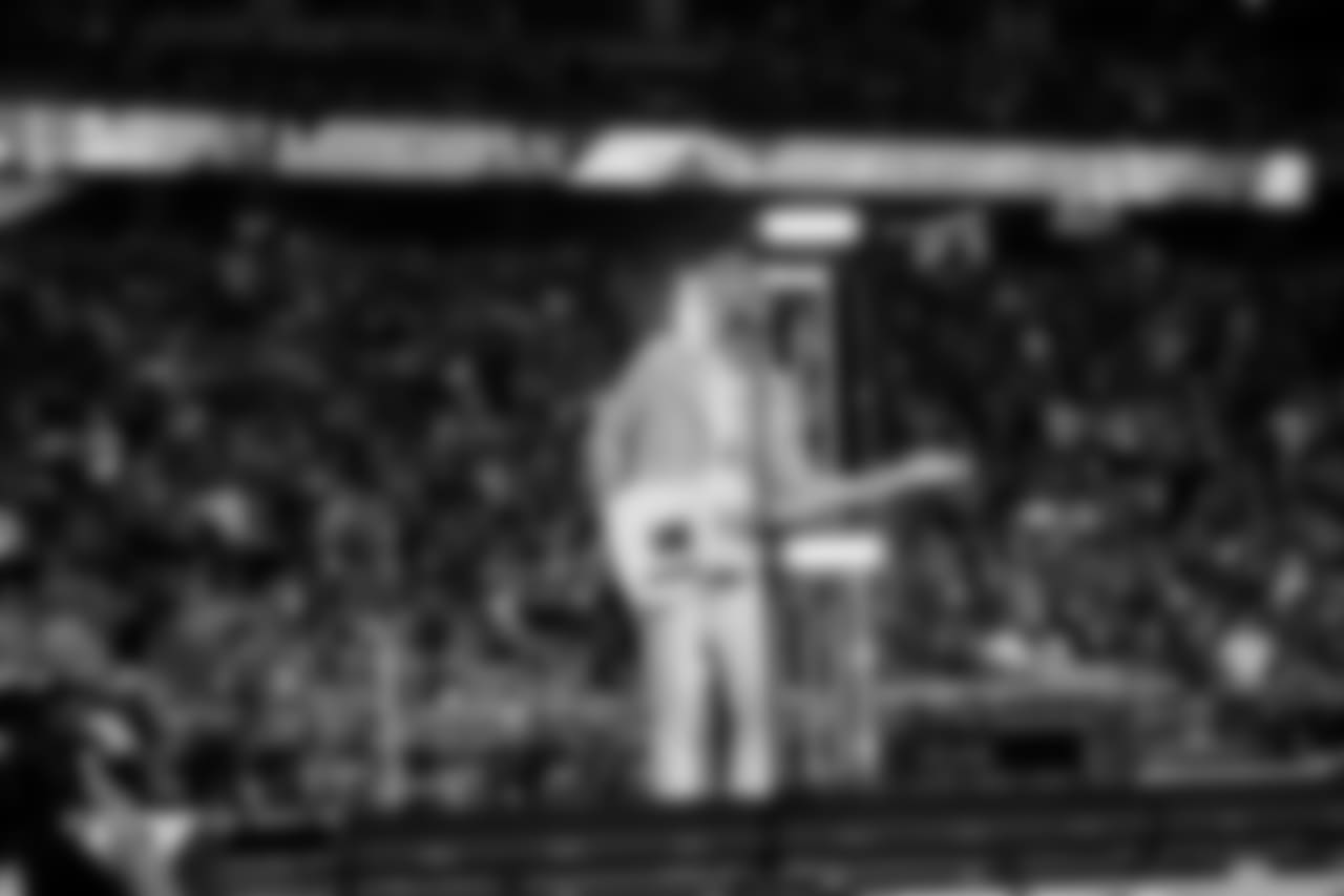 Breast Cancer survivor and country music artist Anita Cochran performs her tribute song “Fight Like a Girl” along with 150 cancer survivors and Cardinals Cheerleaders during halftime.